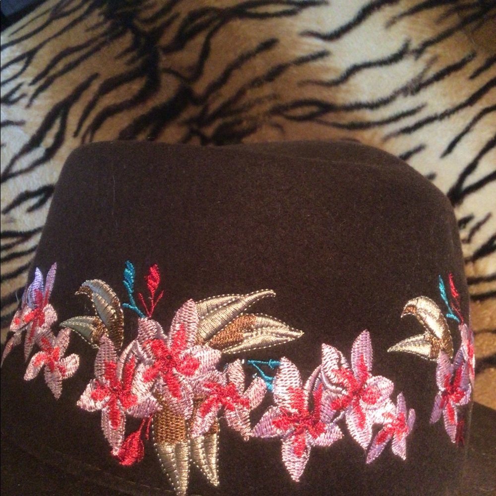 SALE ! RARE 2xHOST PICKS !💕♥️💕NEW! WyethxFrida wool embroidered boater  hat - Picture 7 of 8
